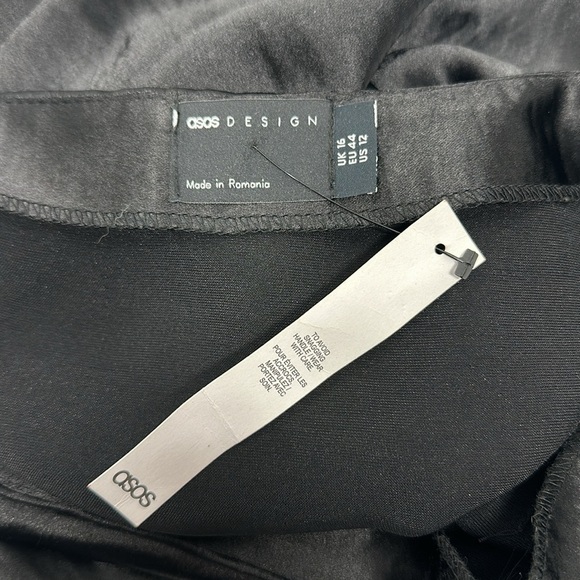 Asos Design Mini Skirt Slip High Shine Satin Curved Hem Black NWT New Size 12 - Picture 5 of 7